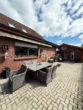 Zweifamilienhaus mit großem Garten - Terrasse