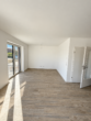 Erstbezug zum 01.12.2026 – Moderne Doppelhaushälfte mit Garten, Carport & Stellplatz - Wohnzimmer