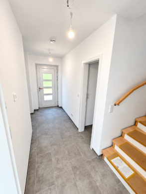 Erstbezug zum 01.12.2026 – Moderne Doppelhaushälfte mit Garten, Carport & Stellplatz, 27612 Loxstedt, Haus