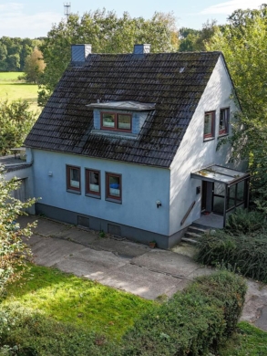 Einfamilienhaus mit viel Platz und Entwicklungspotenzial, 27612 Loxstedt, Einfamilienhaus
