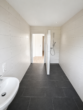 Erstbezug nach Sanierung – 3-Zi.-EG-Wohnung mit Westterrasse - Bad
